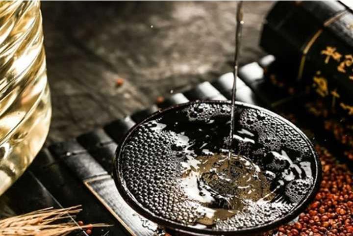 茅台镇酱香酒的文化知识博大精深，你了解多少？